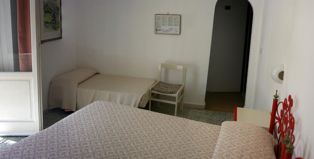 Hotel Villa Nettuno Марина-ди-Кампо Номер фото